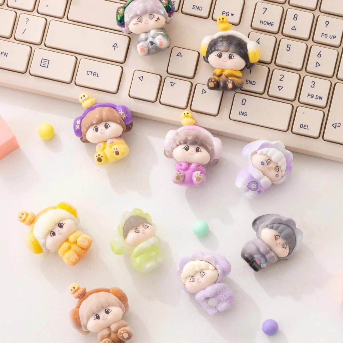 Dobby Leisurely Holiday Time Series Mini Beans Figures