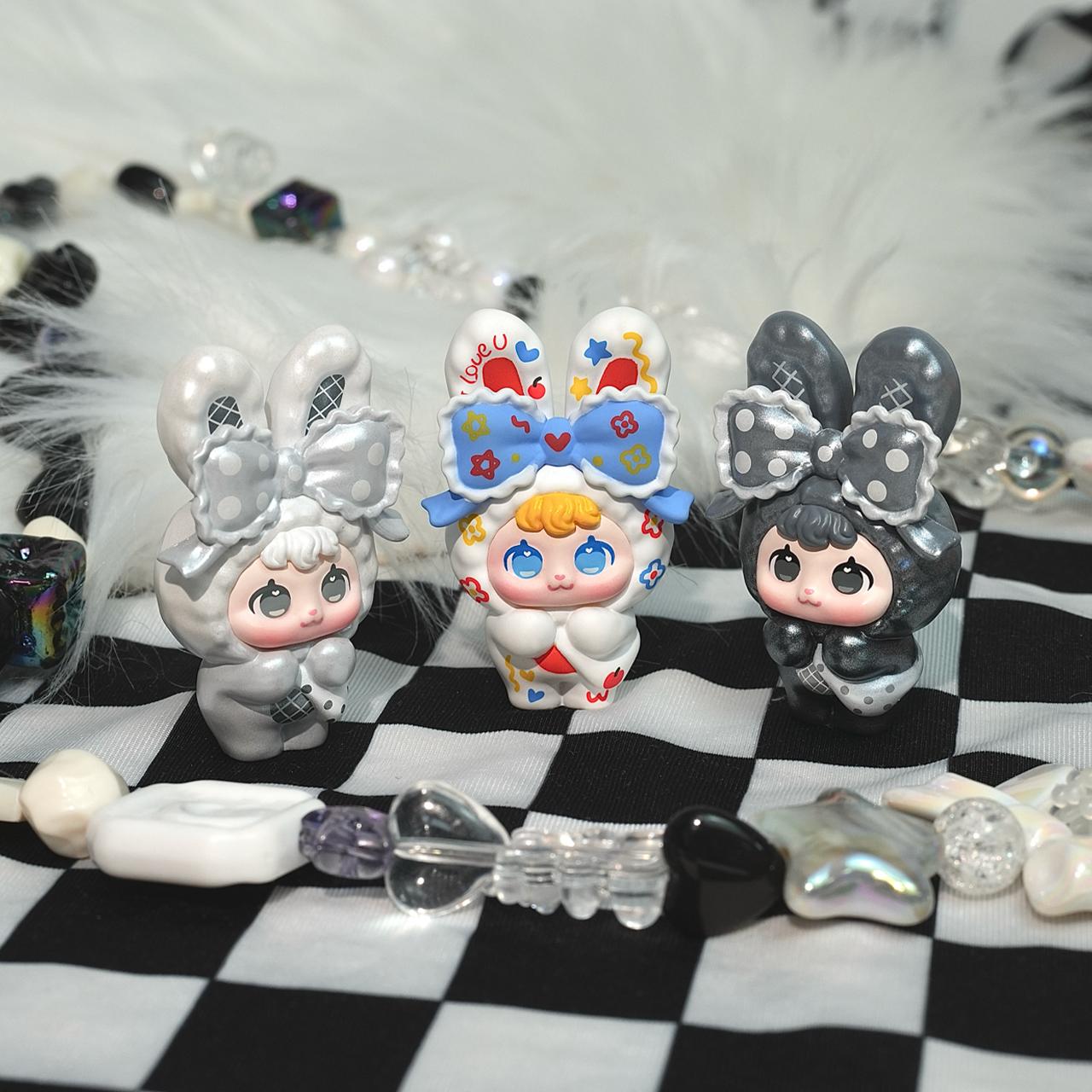 SPBOMI Traveling Rabbit Mini Beans Series Figures