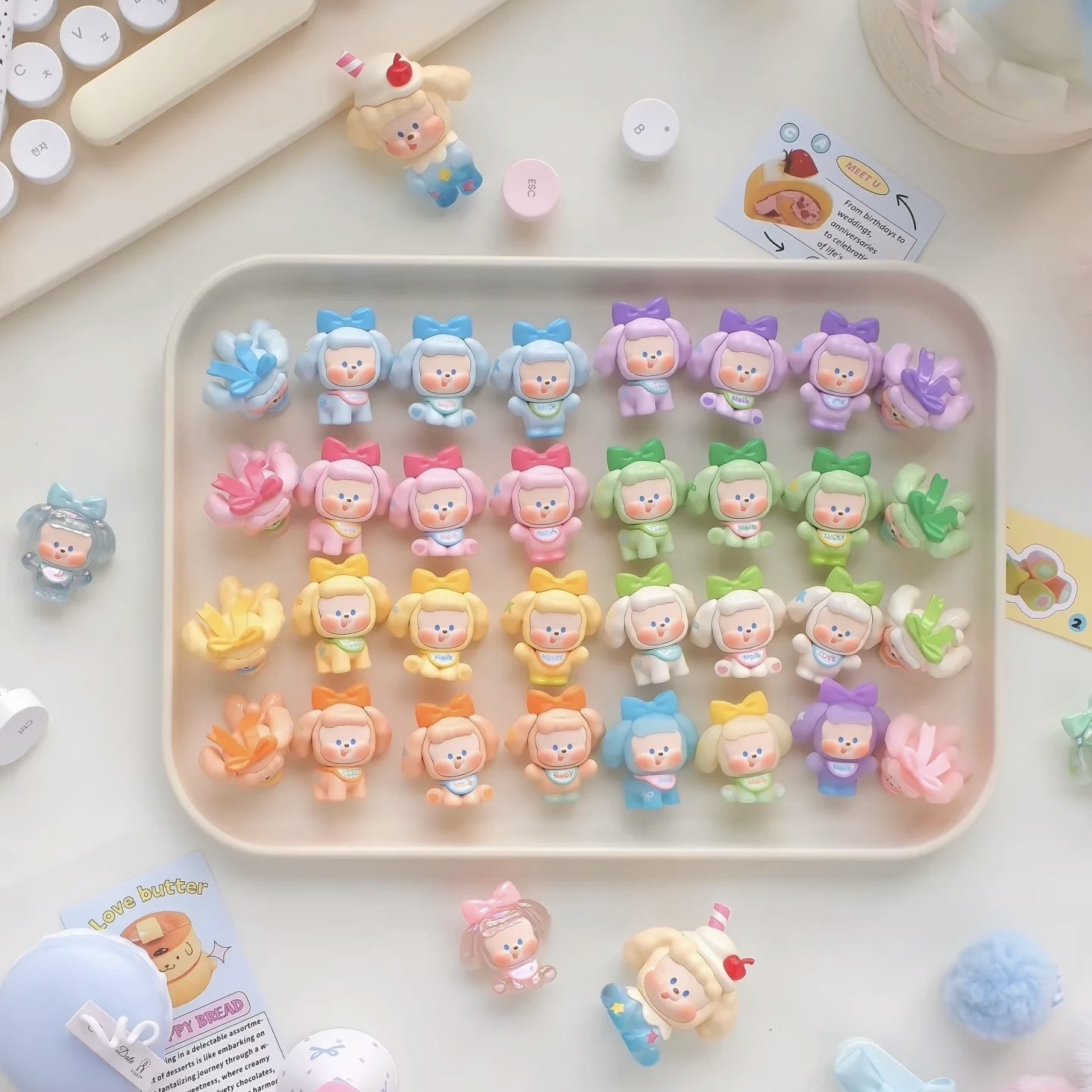 Naib Kiss Kiss Series Mini Beans Figures