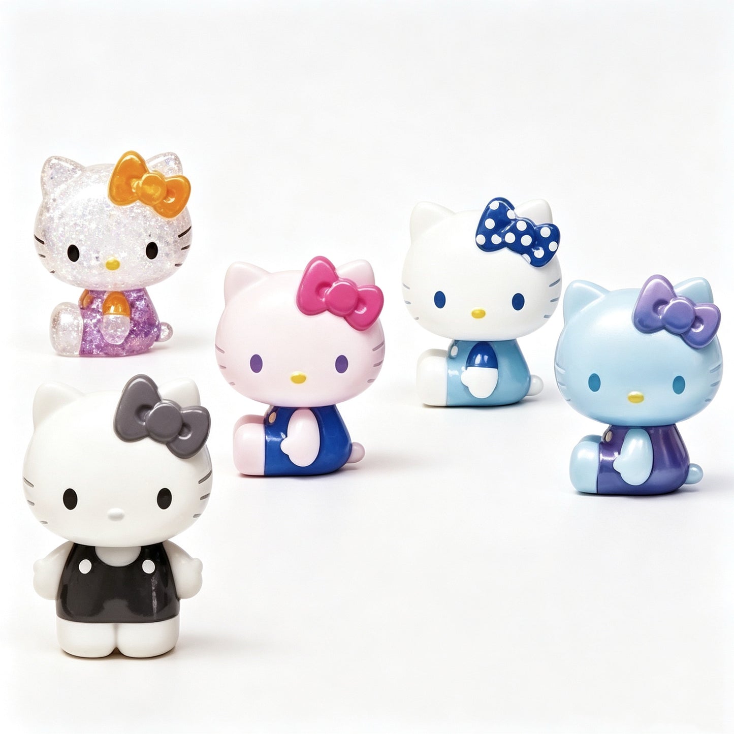 He-llo Ki-tty Sur-prise Mix Mini Bean Figures