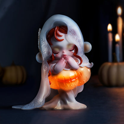 SKULL-PANDA White Moon Contract Figure