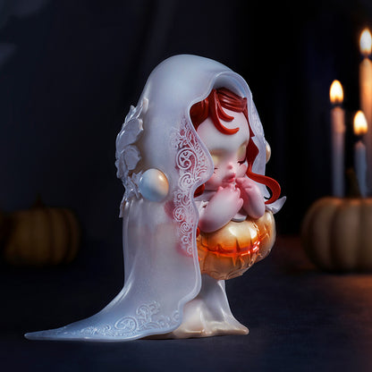 SKULL-PANDA White Moon Contract Figure