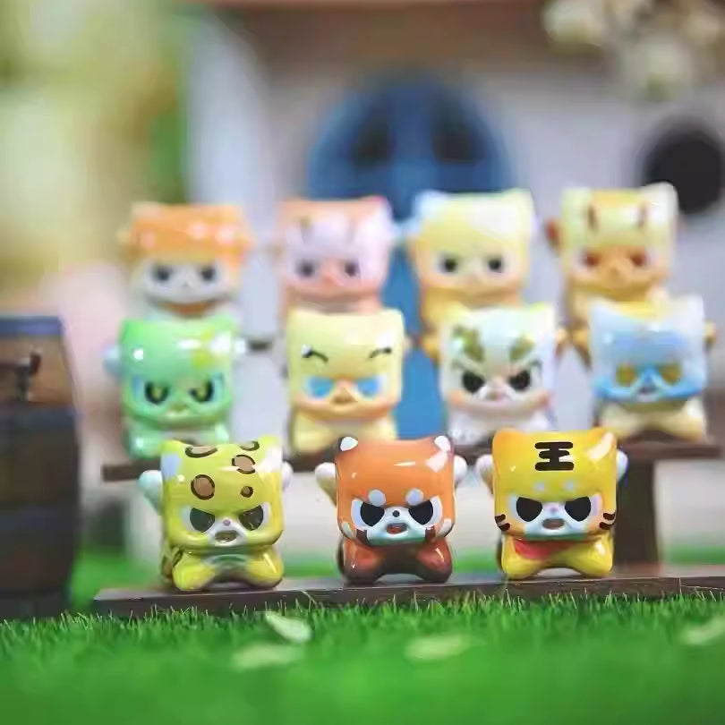 Cute Pitty On The Prowl Series Mini Beans Figures