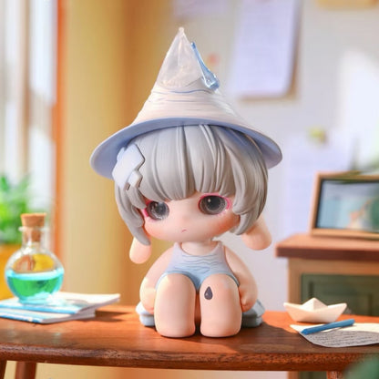 Rabeea - Stationery Dreams Series Figures