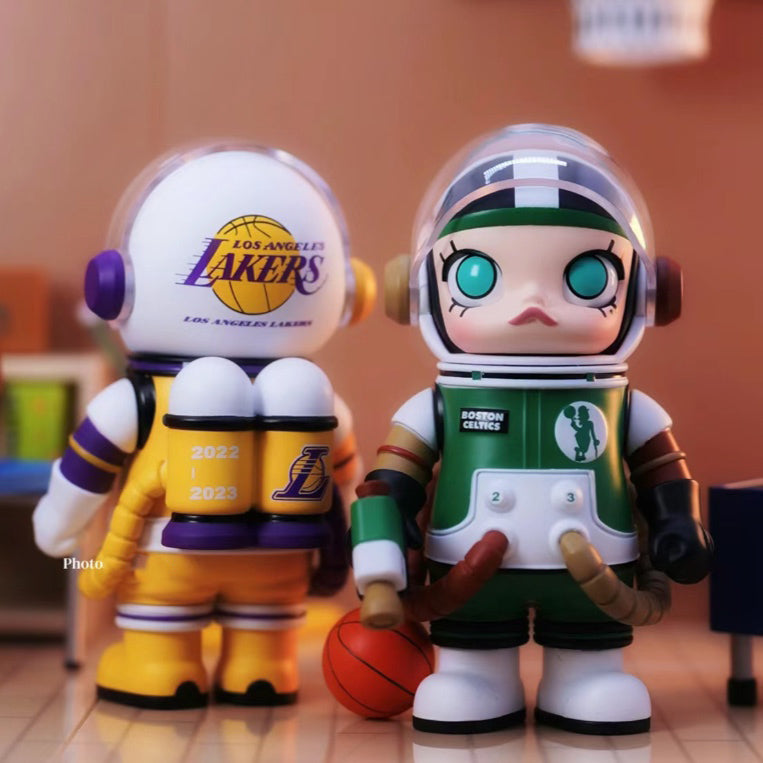 100% фигурки из ПВХ Mega Space Molly 2022-2023 NBA Boston Celtics 