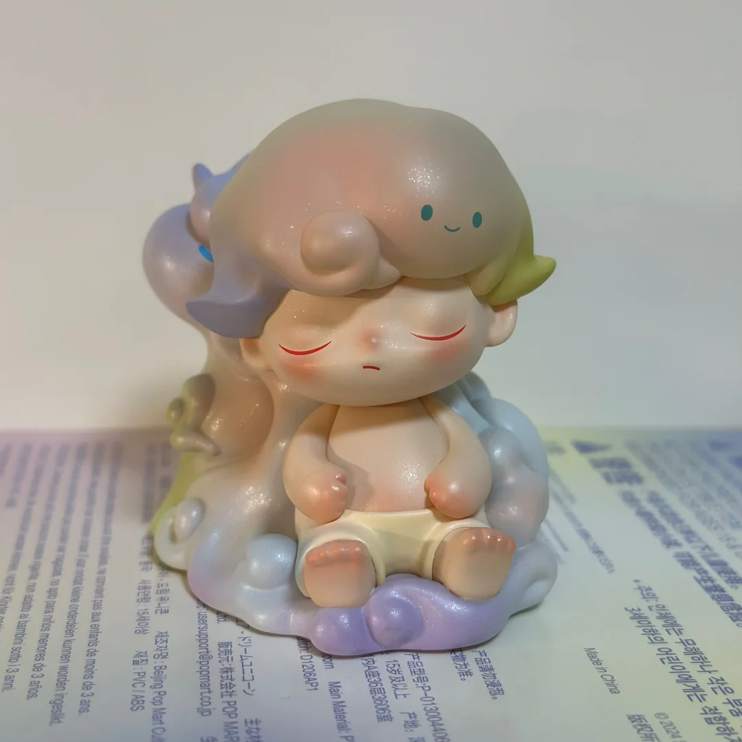 DIMOO WORLD x UNIQLO Collectible Figure - Dream Unicorn – Hahatoys